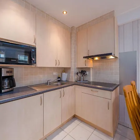 On 8th Floor With Kitchen Apartment
