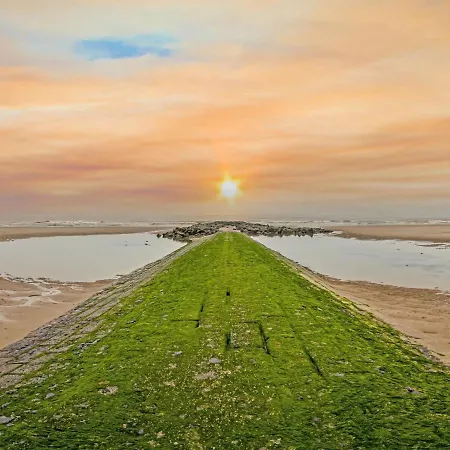 On 8th Floor With Kitchen *